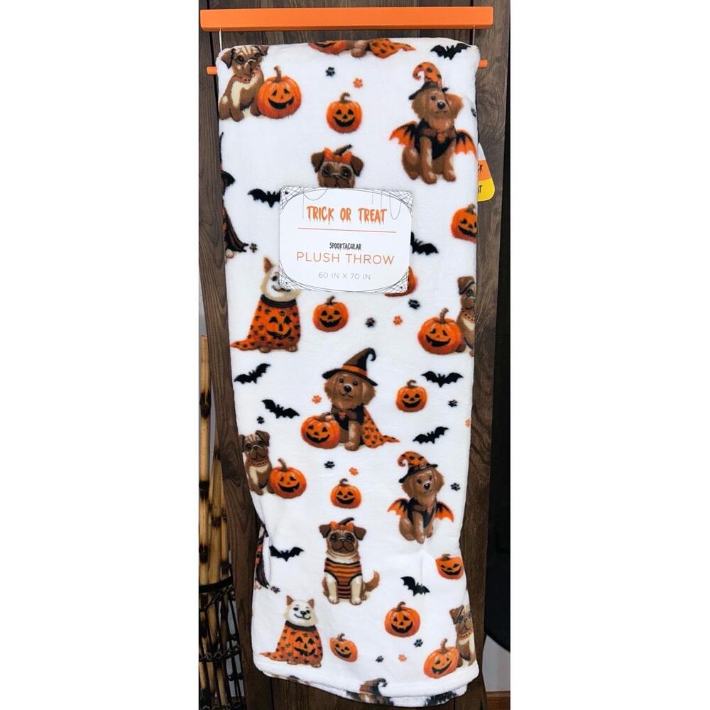 Adorable Dog’s in Halloween Costumes Throw Blanket With Pumpkins and Bats